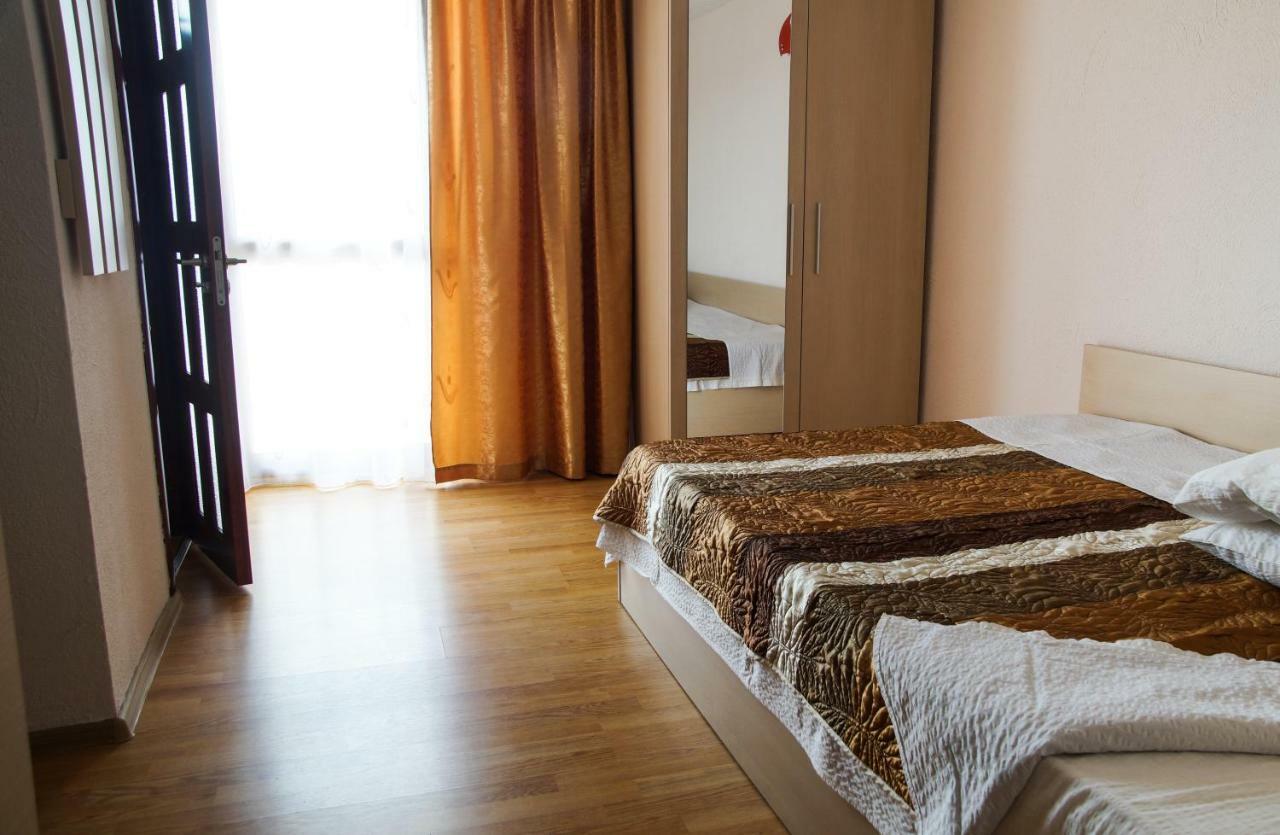 Hotel Pensiunea Nicol à Valea Iasului Extérieur photo