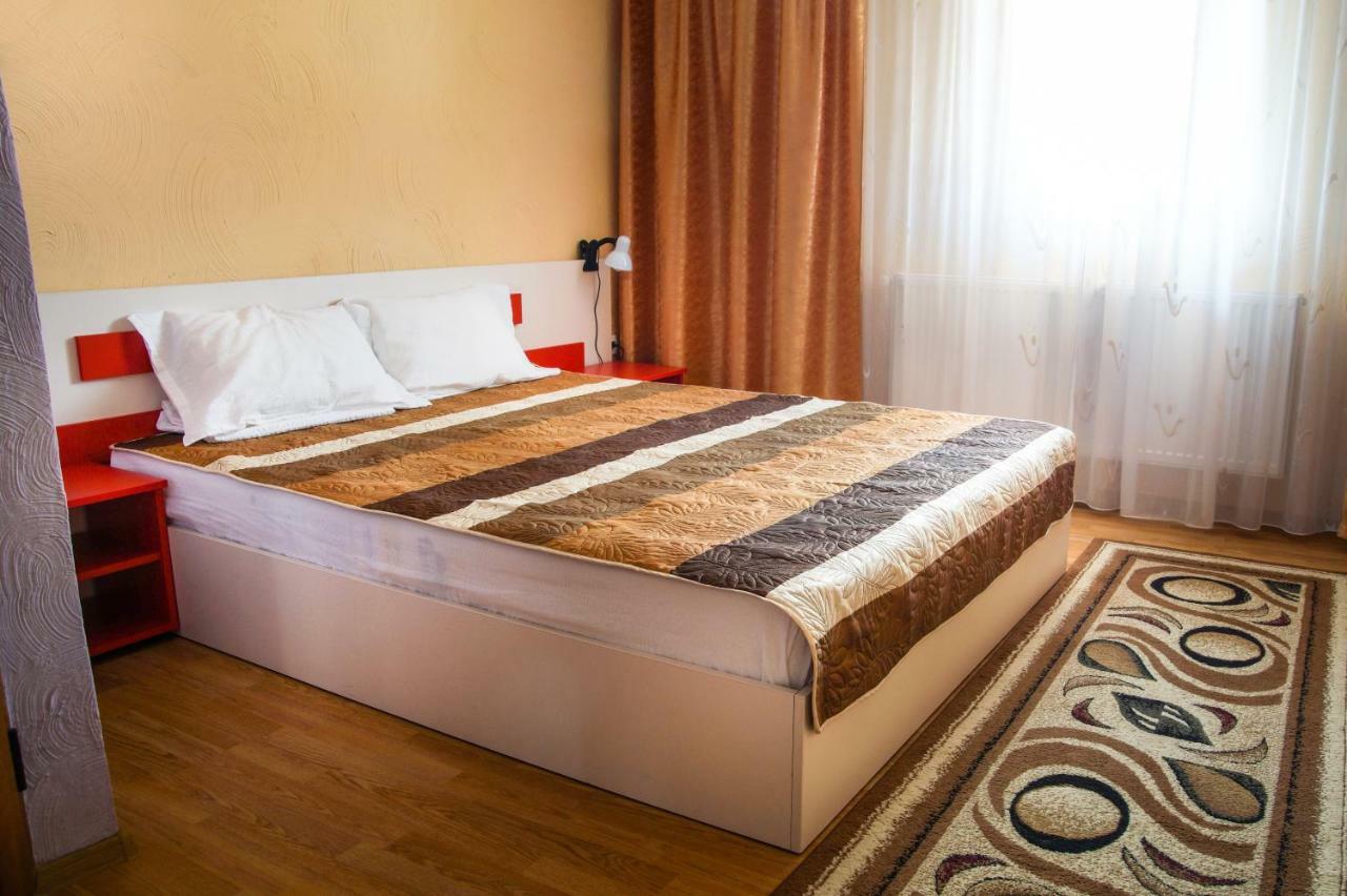 Hotel Pensiunea Nicol à Valea Iasului Extérieur photo