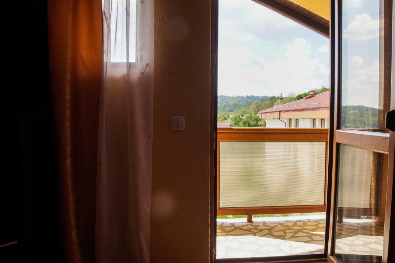 Hotel Pensiunea Nicol à Valea Iasului Extérieur photo